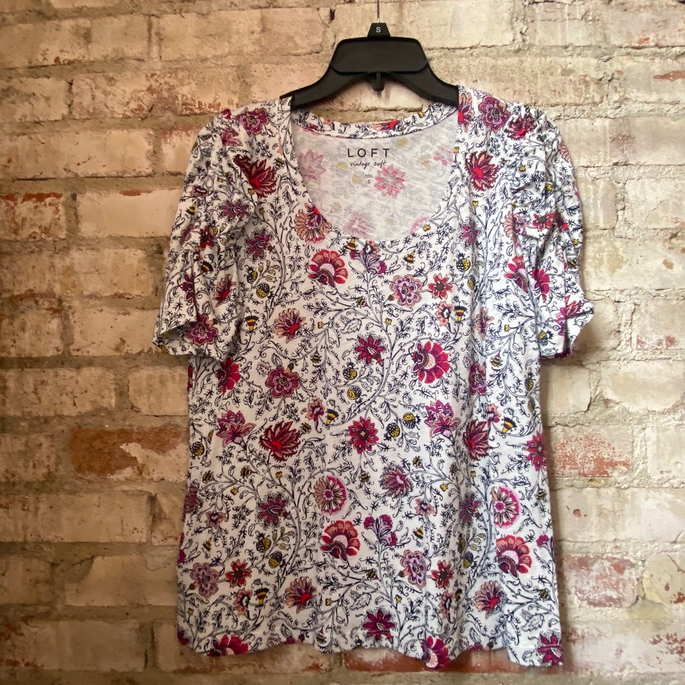 Loft VIntage Soft Print T-Shirt with Gathered Sleeves.